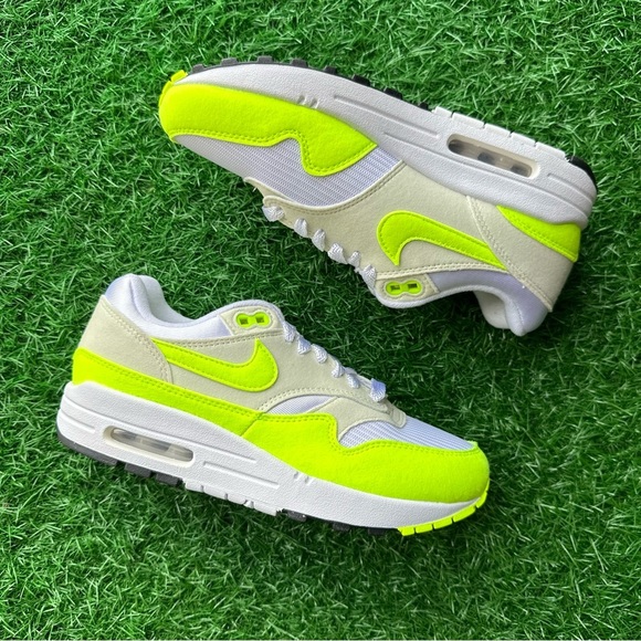 Nike Air Max 1 Bolt - Sea Glass - Picture 8 of 14
